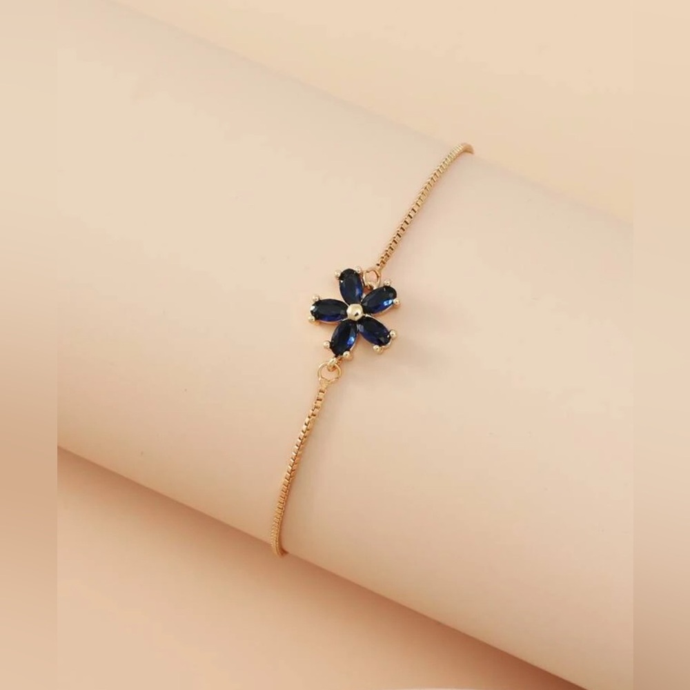 🌹 Royal Blue Flower Adjustable Bracelet